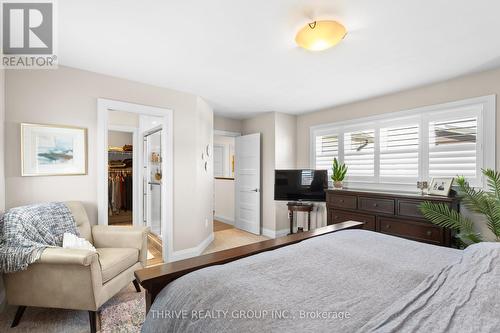 5 - 727 Apricot Drive, London South (South K), ON - Indoor Photo Showing Bedroom