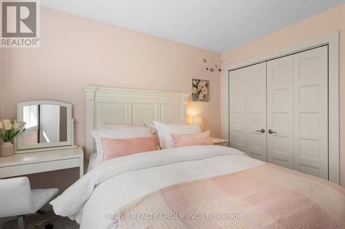 5 - 727 Apricot Drive, London South (South K), ON - Indoor Photo Showing Bedroom