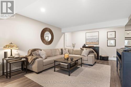 5 - 727 Apricot Drive, London South (South K), ON - Indoor Photo Showing Living Room