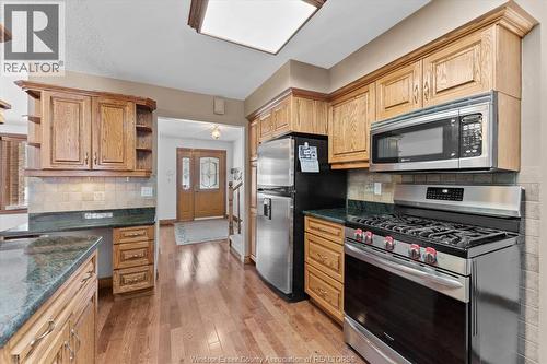 1935 Canard Drive, Lasalle, ON - Indoor Photo Showing Kitchen
