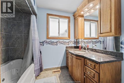 1935 Canard Drive, Lasalle, ON - Indoor Photo Showing Bathroom