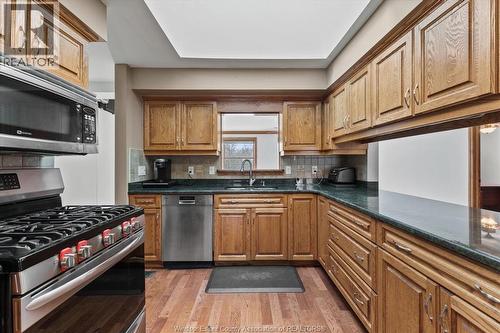 1935 Canard Drive, Lasalle, ON - Indoor Photo Showing Kitchen
