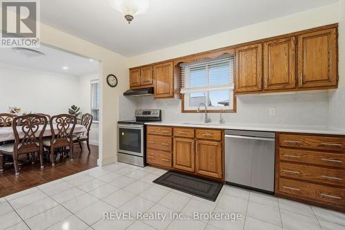 1 Laval Avenue, Welland (Lincoln/Crowland), ON - Indoor Photo Showing Kitchen