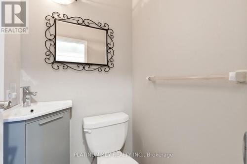 70 - 700 Exeter Road, London South (South X), ON - Indoor Photo Showing Bathroom