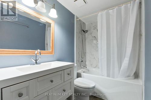 70 - 700 Exeter Road, London South (South X), ON - Indoor Photo Showing Bathroom