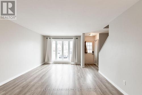 70 - 700 Exeter Road, London South (South X), ON - Indoor Photo Showing Other Room