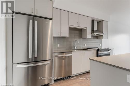 1604 - 50 Grand Avenue S, Cambridge, ON - Indoor Photo Showing Kitchen With Upgraded Kitchen