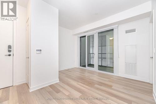 413 - 70 Princess Street E, Toronto, ON - Indoor Photo Showing Other Room