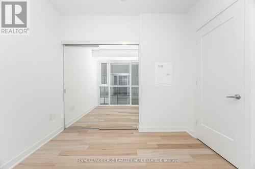 413 - 70 Princess Street E, Toronto, ON - Indoor Photo Showing Other Room