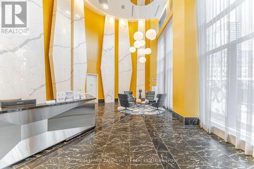 413 - 70 Princess Street E, Toronto, ON - Indoor Photo Showing Other Room