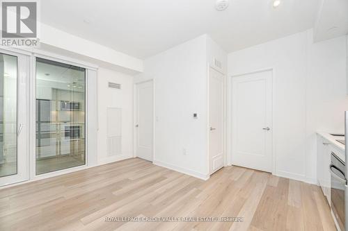 413 - 70 Princess Street E, Toronto, ON - Indoor Photo Showing Other Room