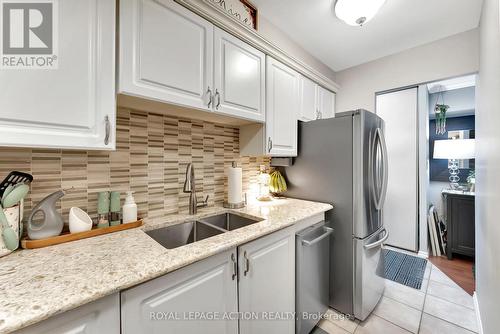 159 - 36 Hayhurst Road, Brantford, ON - Indoor Photo Showing Kitchen With Double Sink With Upgraded Kitchen