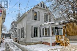 87 RUSSELL STREET E  Smiths Falls, ON K7A 1G8