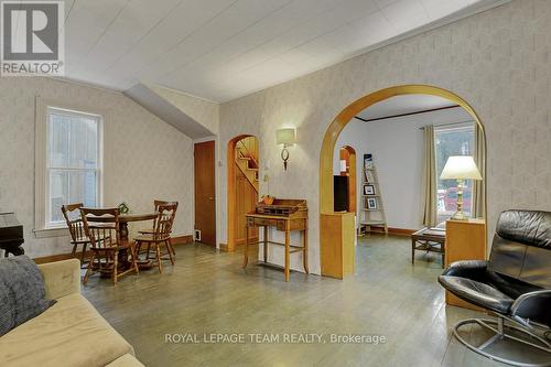 87 Russell Street E, Smiths Falls, ON - Indoor