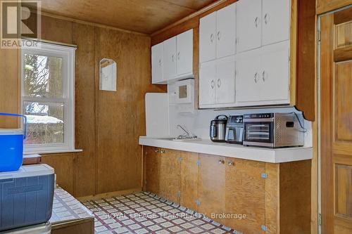 87 Russell Street E, Smiths Falls, ON - Indoor Photo Showing Kitchen