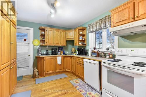 2111 County Road 2 Road E, Edwardsburgh/Cardinal, ON - Indoor Photo Showing Kitchen