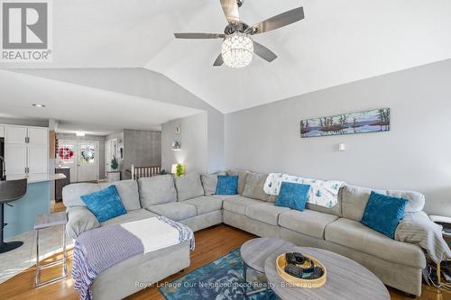 25 Klein Street, Port Hope, ON - Indoor Photo Showing Living Room