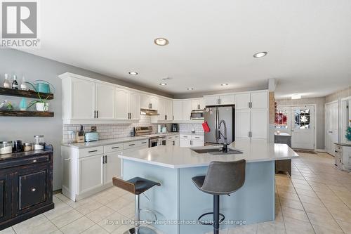 25 Klein Street, Port Hope, ON - Indoor Photo Showing Kitchen With Upgraded Kitchen