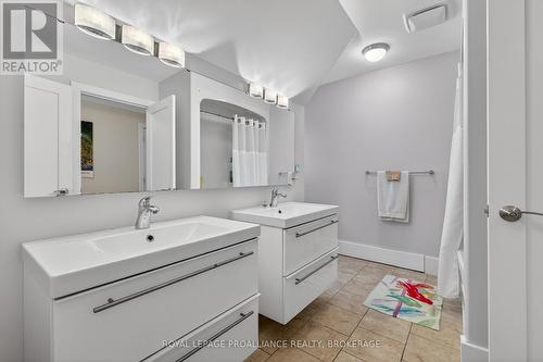 1682 Jackson Boulevard, Kingston (Kingston East (Incl Cfb Kingston)), ON - Indoor Photo Showing Bathroom
