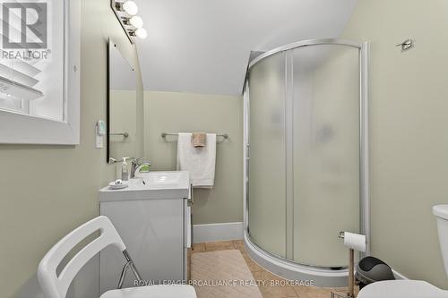 1682 Jackson Boulevard, Kingston (Kingston East (Incl Cfb Kingston)), ON - Indoor Photo Showing Bathroom