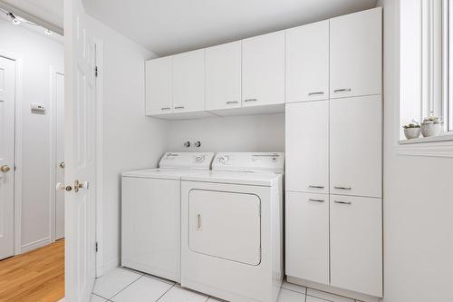 Salle d'eau - 114 Ch. Du Mont-Shefford, Shefford, QC - Indoor Photo Showing Laundry Room