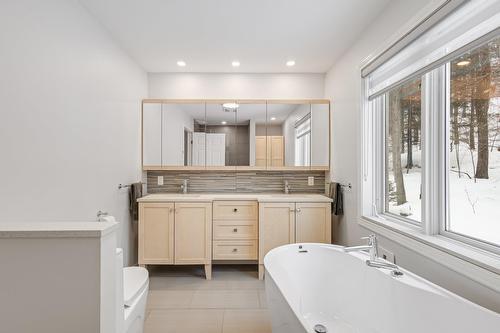 Salle de bains - 114 Ch. Du Mont-Shefford, Shefford, QC - Indoor Photo Showing Bathroom