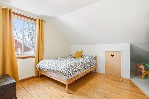 Chambre à coucher - 1055 Rue St-Jacques, Longueuil (Le Vieux-Longueuil), QC - Indoor Photo Showing Bedroom