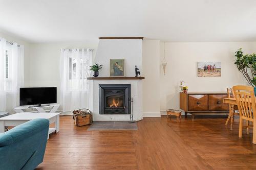 Salon - 1055 Rue St-Jacques, Longueuil (Le Vieux-Longueuil), QC - Indoor Photo Showing Living Room With Fireplace