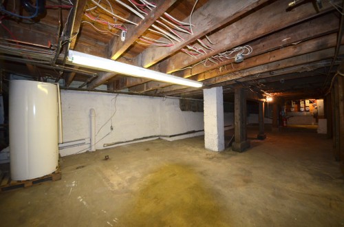 Sous-sol - 1454 Rue Atateken, Montréal (Ville-Marie), QC - Indoor Photo Showing Basement