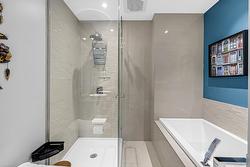 Salle de bains attenante à la CCP - 