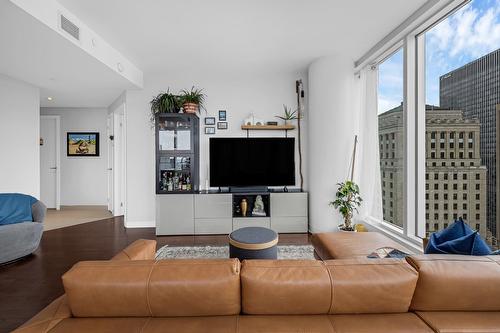 Salon - 2505-495 Av. Viger O., Montréal (Ville-Marie), QC - Indoor Photo Showing Living Room