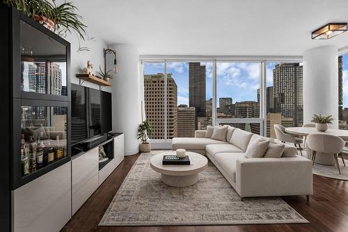 Salon - 2505-495 Av. Viger O., Montréal (Ville-Marie), QC - Indoor Photo Showing Living Room