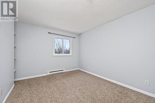 P - 4 Pearl Street, Smiths Falls, ON - Indoor Photo Showing Other Room
