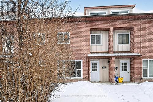 P - 4 Pearl Street, Smiths Falls, ON - Outdoor