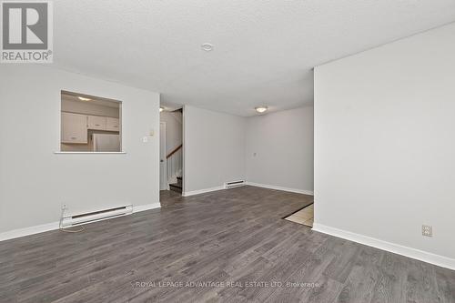 P - 4 Pearl Street, Smiths Falls, ON - Indoor Photo Showing Other Room