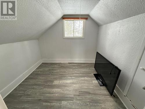 27 Rowan Avenue, Kirkland Lake (Kl & Area), ON - Indoor Photo Showing Other Room