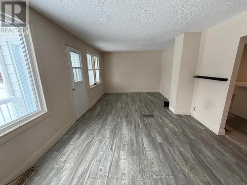 27 Rowan Avenue, Kirkland Lake (Kl & Area), ON - Indoor Photo Showing Other Room