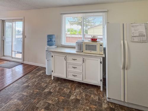 2001 7Th Street, Cranbrook, BC - Indoor Photo Showing Other Room