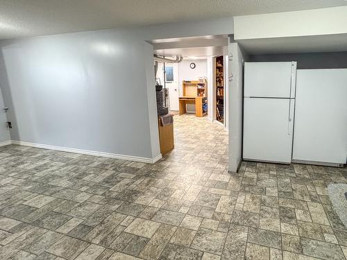 2001 7Th Street, Cranbrook, BC - Indoor Photo Showing Other Room