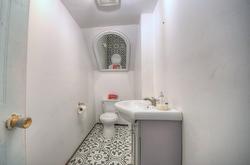 Powder room - 