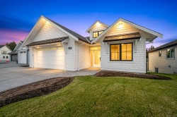 3280 Marygrove Pl  Courtenay, BC V9N 0E7