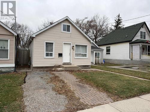 92 EAST 24TH STREET  Hamilton, ON L8V 2Y1