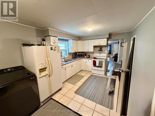 92 East 24Th Street, Hamilton, ON - Indoor Photo Showing Laundry Room
