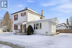 18 COCKBURN STREET  Perth, ON K7H 2A9