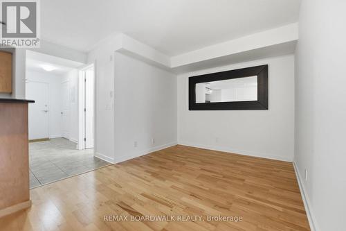 908 - 138 Somerset Street W, Ottawa, ON - Indoor Photo Showing Other Room