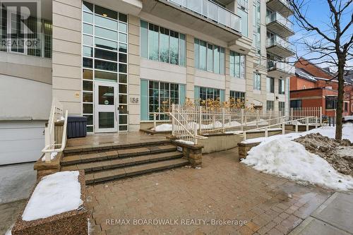 908 - 138 Somerset Street W, Ottawa, ON - Outdoor