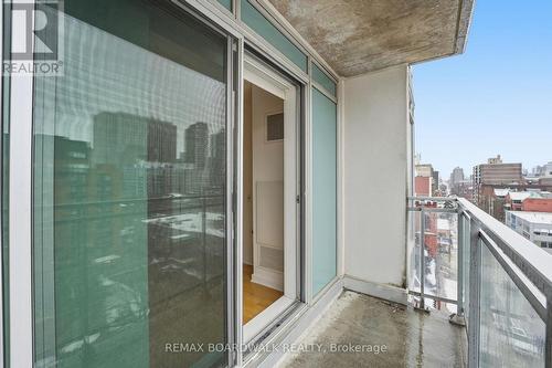 908 - 138 Somerset Street W, Ottawa, ON - Outdoor With Balcony With Exterior