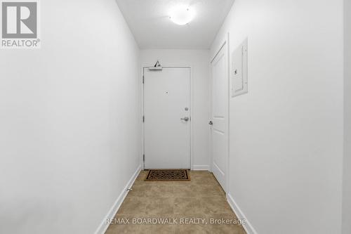 908 - 138 Somerset Street W, Ottawa, ON - Indoor Photo Showing Other Room