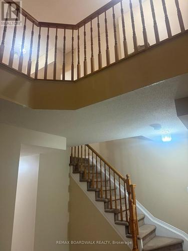 6 Briston Private, Ottawa, ON 