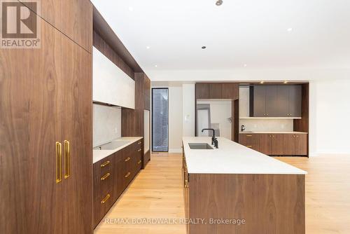 577 Melbourne Avenue, Ottawa, ON - Indoor Photo Showing Kitchen